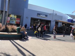 オーストラリアのハーバータウンでお得に買い物する方法とは 営業時間 行き方は オーストラリア いろいろ豆知識